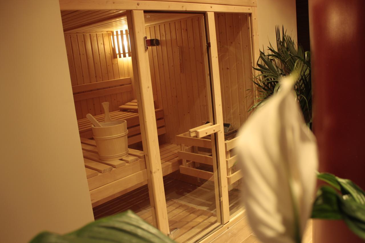 Hotel Donatella Pinarella 3*