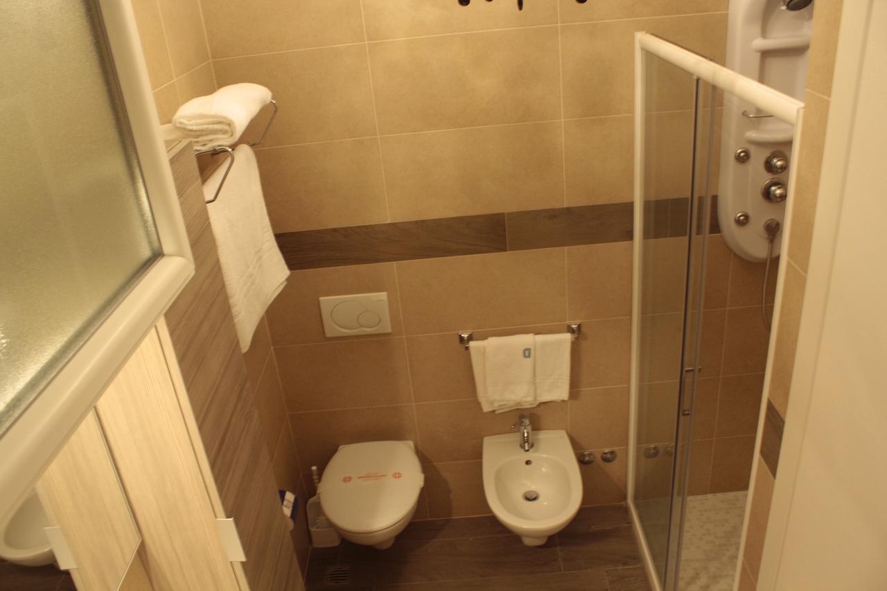 Donatella Pinarella Hotel 3*