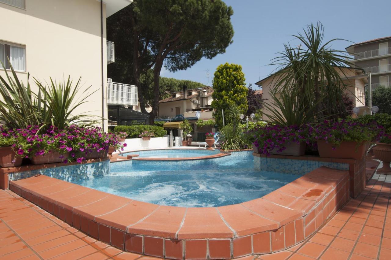 Hotel Donatella Pinarella